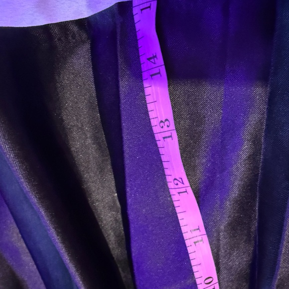 Elegant Black Pleated Skirt with shorts underneath - Picture 10 of 13